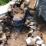 Dam Samar Ambrol, Warga Minta Aparat Hukum Bertindak