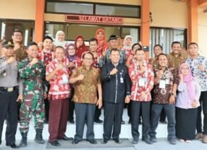 Forkopimda Blitar Kompak  Kawal Penyemprotan Wabah Covid-19