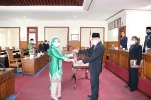Rapat Paripurna PAW Pengucapan Sumpah Janji Anggota DPRD Yuli Nadhifah Triswati