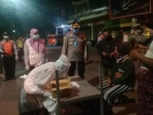 Polres-Dinkes Gelar Rapid Tes Pedagang di Pasar Kota Bojonegoro