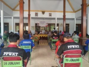 Warkop Karaoke Primadona Diprotes Warga