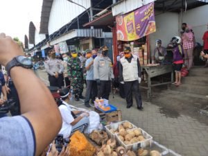 Bupati Tulungagung Meninjau Pasar Tangguh Semeru Covid-19 di Pasar Ngemplak Tulungagung