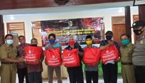 Ringankan Beban Ekonomi Warga Nglurup, Dinas Ketahanan Pangan Tulungagung Salurkan Bantuan