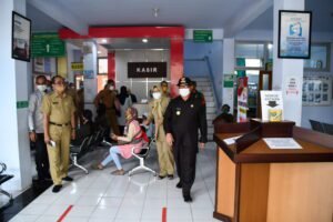 Peduli Kesehatan dan Keselamatan Warga, Bupati  Lakukan Sidak dan Pengarahan