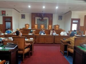Komisi A DPRD Tulungagung Fasilitasi Hearing Warga dengan Kades Batangsaren dan Camat Kauman