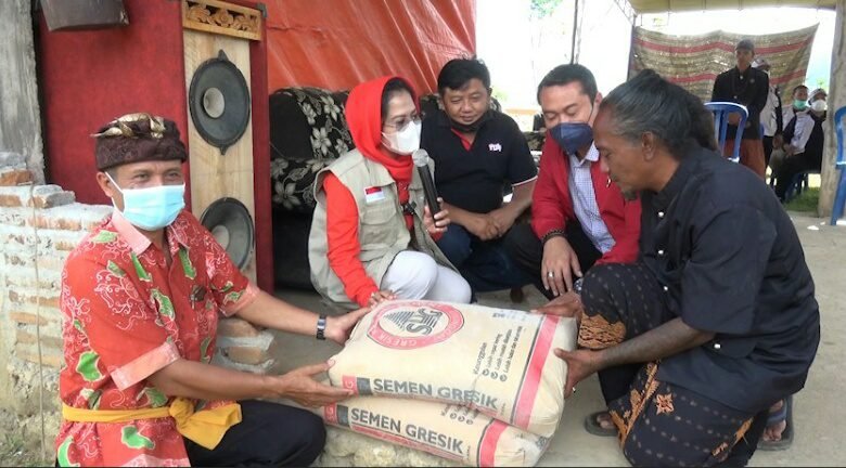 BAGUNA PDI Perjuangan Jatim Salurkan Bantuan pada Tempat Ibadah Terdampak Gempa di Blitar
