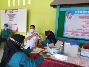Tulungagung Mulai Vaksinasi Lansia di Kelurahan Tertek dan Bago
