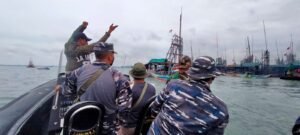 Dan Lanal Babel : Tidak ada Tembakan Saat Penertiban Ponton TI Apung Mitra PT LSM
