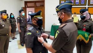 Kajari Kota Malang Lakukan Sertijab Kasi Intel