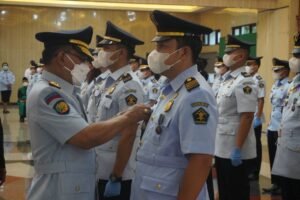 Kakanwil Hukum dan HAM Jateng Lantik dan Ambil Sumpah 28 Pejabat