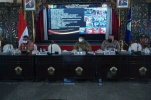 Polda Jatim Gelar Rakor Bahas Percepatan Pencapaian Vaksin di Madura
