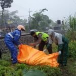 tertabrak kereta api