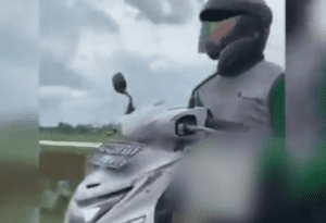 Video Viral, Pengendara Motor di Tulungagung Pamer Alat Vital