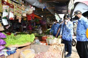 Menjelang Hari Raya, Bupati Sidak Stok dan Harga Bahan Pokok