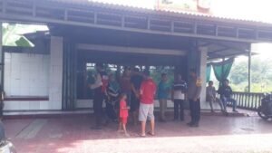 Warga Grebek Penganut Aliran Sesat di Pasuruan