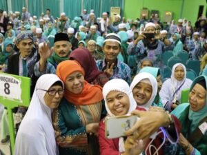 Menjelang Pemberangkatan Haji 2022, Khofifah: Jangan Sampai Batal Haji Karena Belum Vaksin