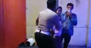 Pemudik Hamil Sesak Nafas Ditolong Polantas