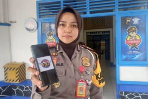 Polisi di Rembang Terapkan Tilang Elektronik Menggunakan HP