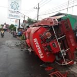 Mobil Damkar Kecelakaan