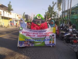 MINU Unggulan Sukorejo Gelar Pawai Ta’aruf Menyambut Tahun Baru Islam 1444 H