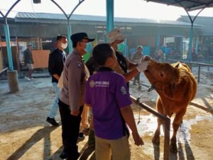 Polres Nganjuk Kembali Lakukan Sterilisasi Pasar Hewan