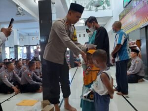 Peringati 1 Muharam 1444 H, Polres Nganjuk Serahkan Santunan kepada Yatim Piatu