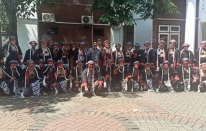 Peringati Hari Kemerdekaan, Warga Dinas PU Malang Gelar Baris Berbaris