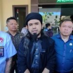 Gus Samsudin melaporkan Pesulap Merah