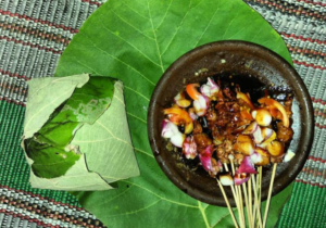 Menyantap Sate Laler Sambil Menikmati Suasana Malam Hari di Rembang