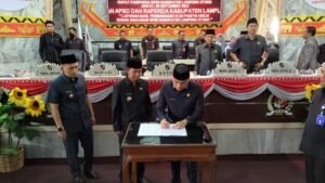 Rapat Paripurna DPRD Lampung Utara Bahas Ranperda Perubahan APBD Tahun 2022