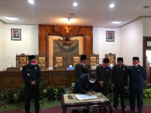 Perda Perubahan APBD Tulungagung Tahun 2022 Disahkan pada Rapat Paripurna