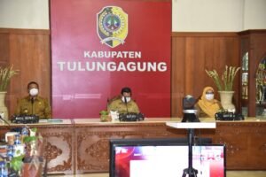 Bupati dan Wabup Tulungagung Ikuti Rakornas Pengendalian Inflasi 2022