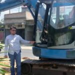 pencurian eskavator sarang
