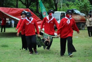 Kampung Siaga Bencana Melakukan Simulasi Penanganan Bencana di Dadapan