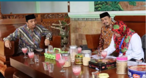 BPS Rembang Awali Regsosek dengan Mendata Keluarga Bupati Hafidz