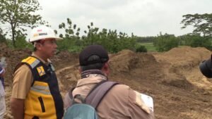 Bupati Rembang Tinjau Projek Infrastruktur, Mulai Pemasangan U-Ditch hingga Pembangunan Embung Ngglebek