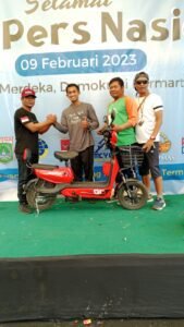 Dukung Program Pemerintah, AWM Mengadakan Gerak Jalan di Lawang Fair 2023