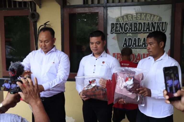 lansia menyetubuhi anak di rembang
