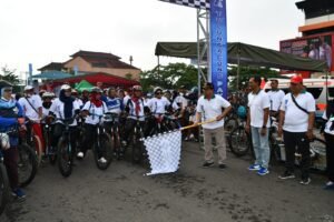 Semarak HUT PT.BPR Bank Tulungagung Ke-29, Bupati Maryoto Berangkatkan Sepeda Sehat