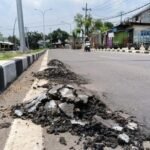 Jalan MH Thamrin Bojonegoro Rusak lagi