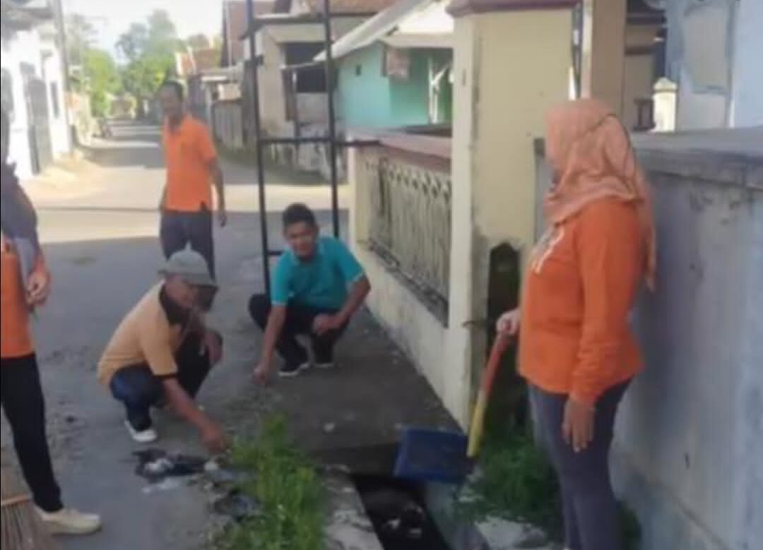 Cegah Chikungunya dengan Program PSN, Desa Sambijajar Menjadi Teladan