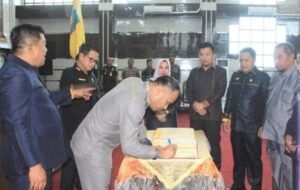 Rapat Paripurna DPRD Kotabaru Ketiga, DPRD dan Pemkab Sepakati KUPA-PPAS 2023