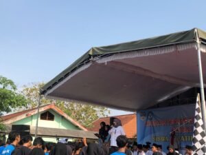 Belajar Demokrasi di SMPN 4 Tulungagung