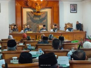 DPRD Tulungagung Sahkan APBD Tulungagung TA 2024 Sebesar Rp 3,025 Triliun