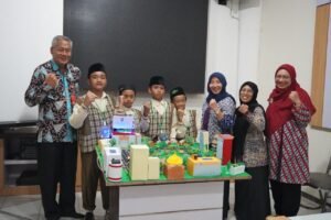 SD Insan Kamil Tuban Borong Juara Lomba Maket Masa Depan Kabupaten Tuban