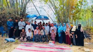 Ponpes Al Azhaar Bimbing Masyarakat Dzikir Jama’i di Padepokan Bolorejo Kauman Tulungagung.
