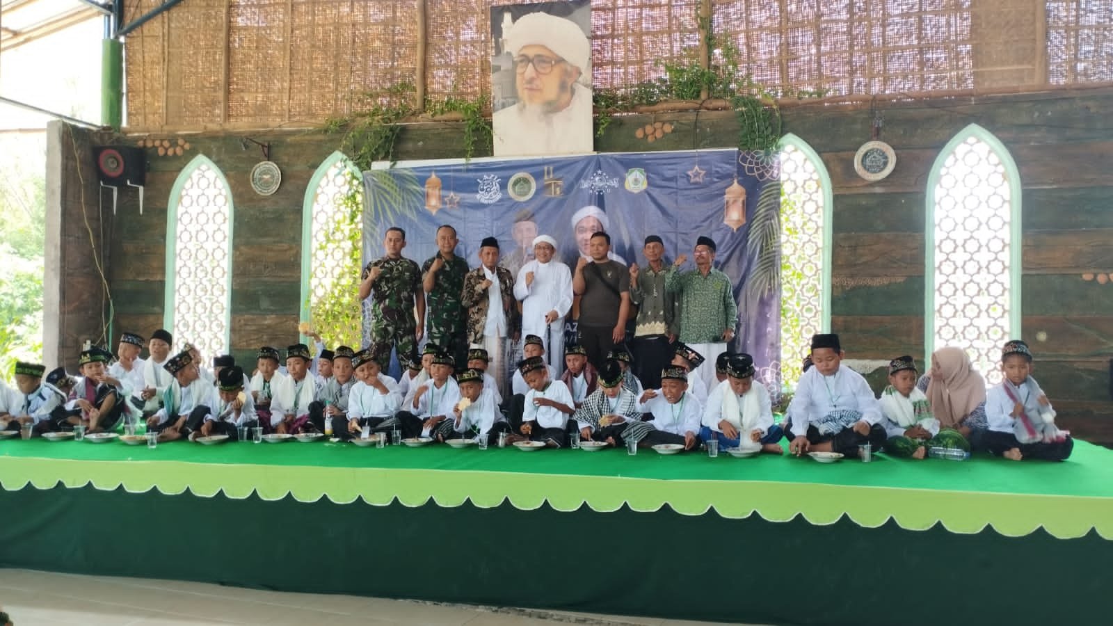 Khitan Masal IPHI Jatim & Pesantren Al Azhaar Krapyak Mayong Siapkan Generasi Indonesia Emas