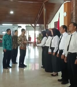 Sebanyak 304 PPPK Terima Petikan Keputusan Pengangkatan dari Pj. Bupati Tulungagung