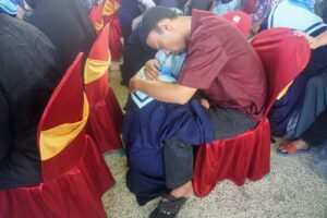 Tradisi Sungkeman di Al Azhaar Tulungagung,  Mengukir Bakti pada Orang Tua