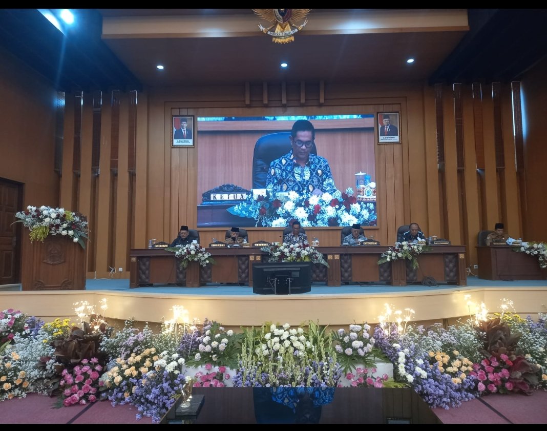 Persetujuan Ranperda LPj. APBD Tahun Anggaran 2023 di Rapat Paripurna DPRD Kabupaten Malang